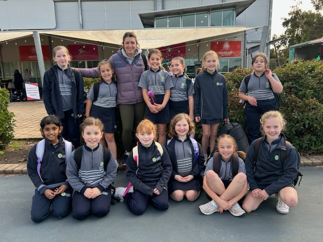 Year 3_4 Girls Team 6